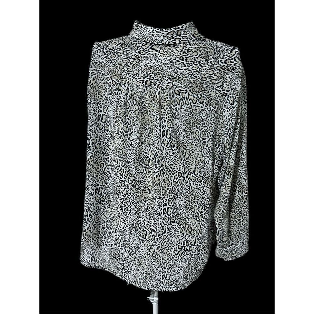 GREAT CONDITION WOMEN CHICOS WRINKLE RESISTANT ANIMAL LEOPARD BLOUSE TAN GRAY BL - Picture 7 of 13